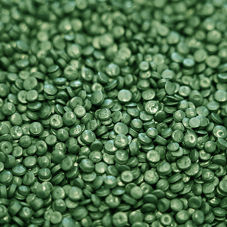 <img ="DSC03997_copia.jpg" alt="polymers from post consumer plastic recycling process">
